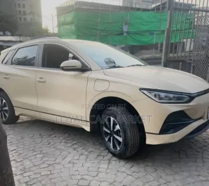 BYD E2 43 kWh 94 hp FWD 2024 Ivory