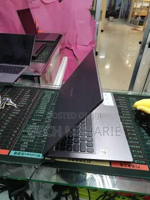 New Laptop Asus VivoBook 15 X505BA 8GB Intel Core i3 SSD 256GB