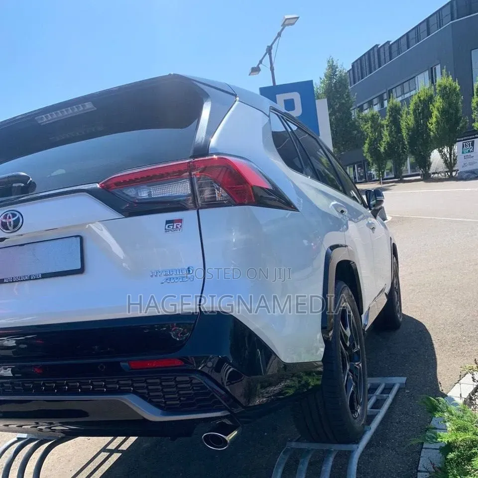 New Toyota RAV4 2025 White