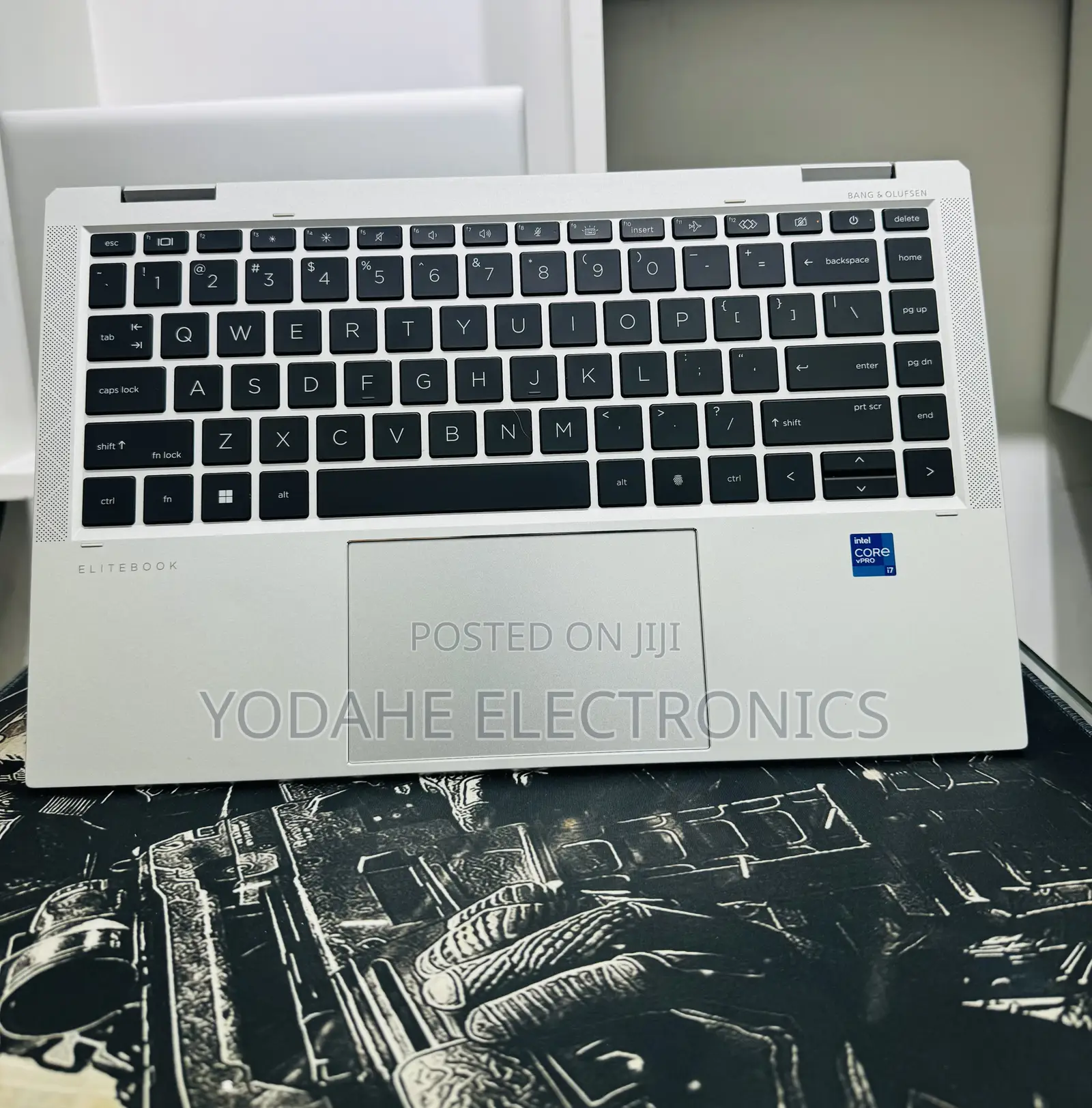New Laptop HP EliteBook 1040 G8 16GB Intel Core i7 SSD 512GB