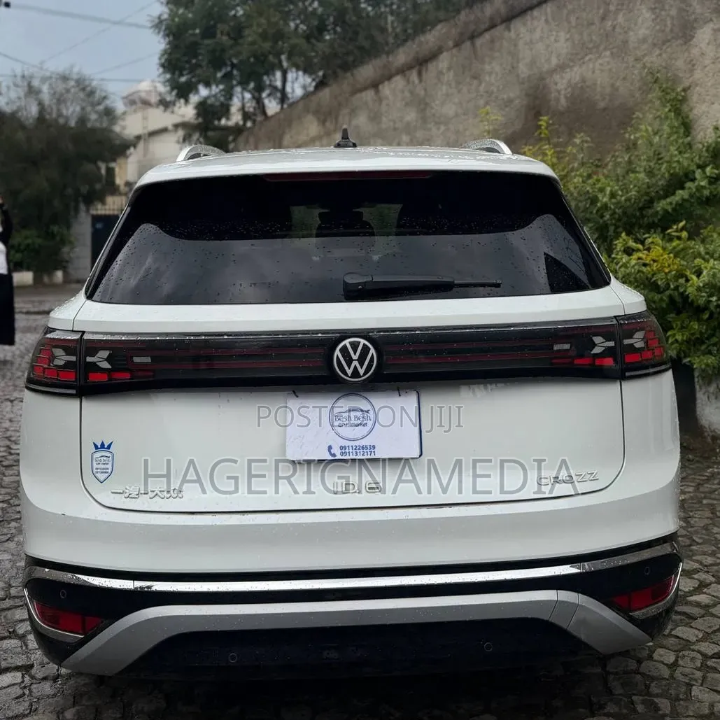 Volkswagen ID.6 2024 White