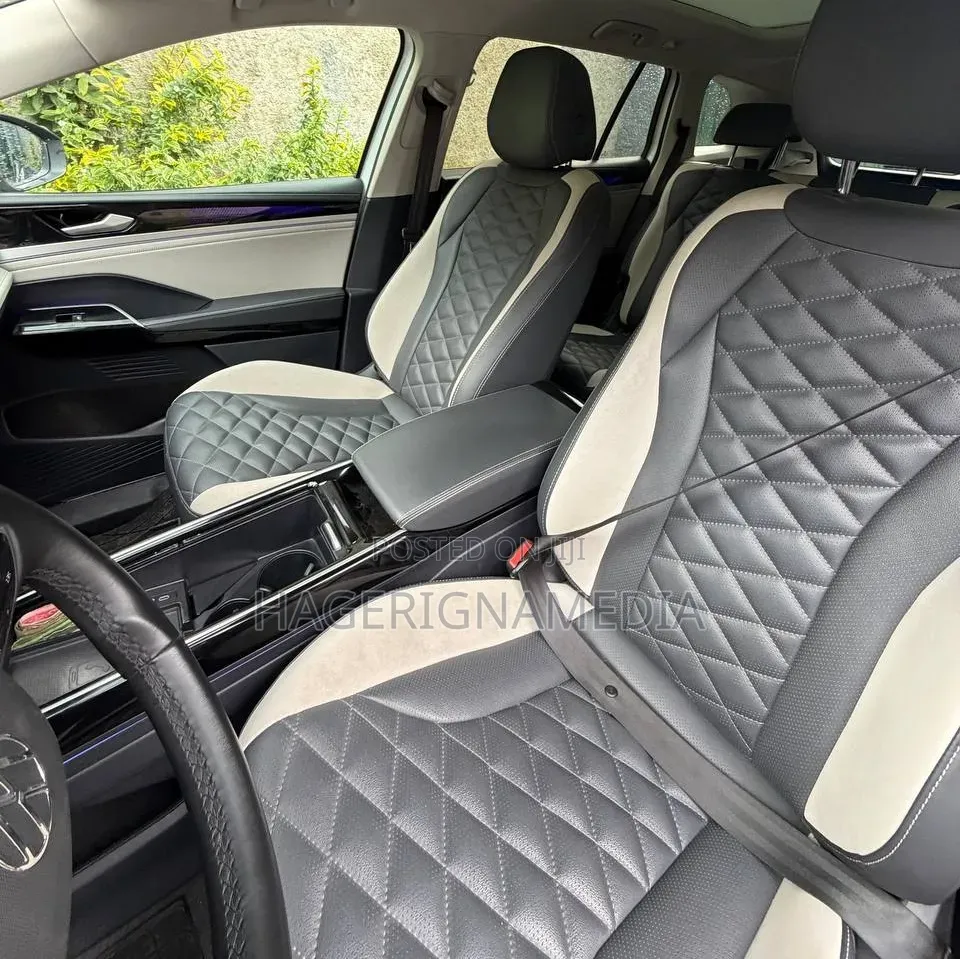 Volkswagen ID.6 2024 White