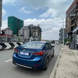 Hyundai Avante 2015 Blue