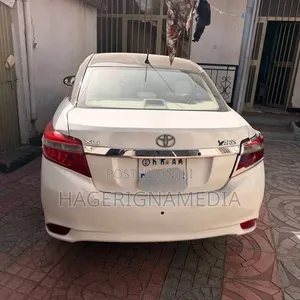 Toyota Yaris 2014 White