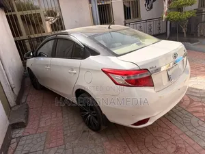Toyota Yaris 2014 White