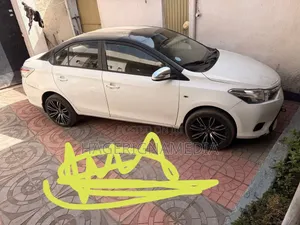 Toyota Yaris 2014 White