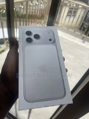 New Apple iPhone 17 Pro Max 256 GB Silver