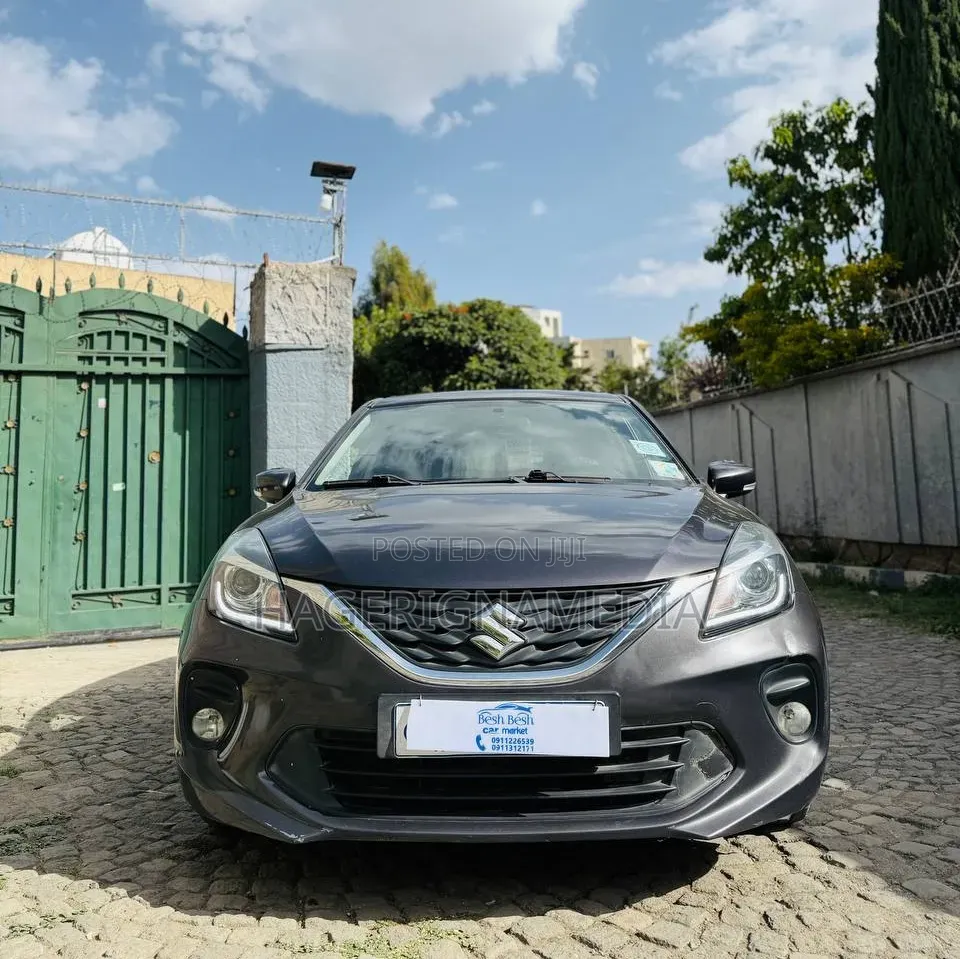 Suzuki Baleno 2022 Gray