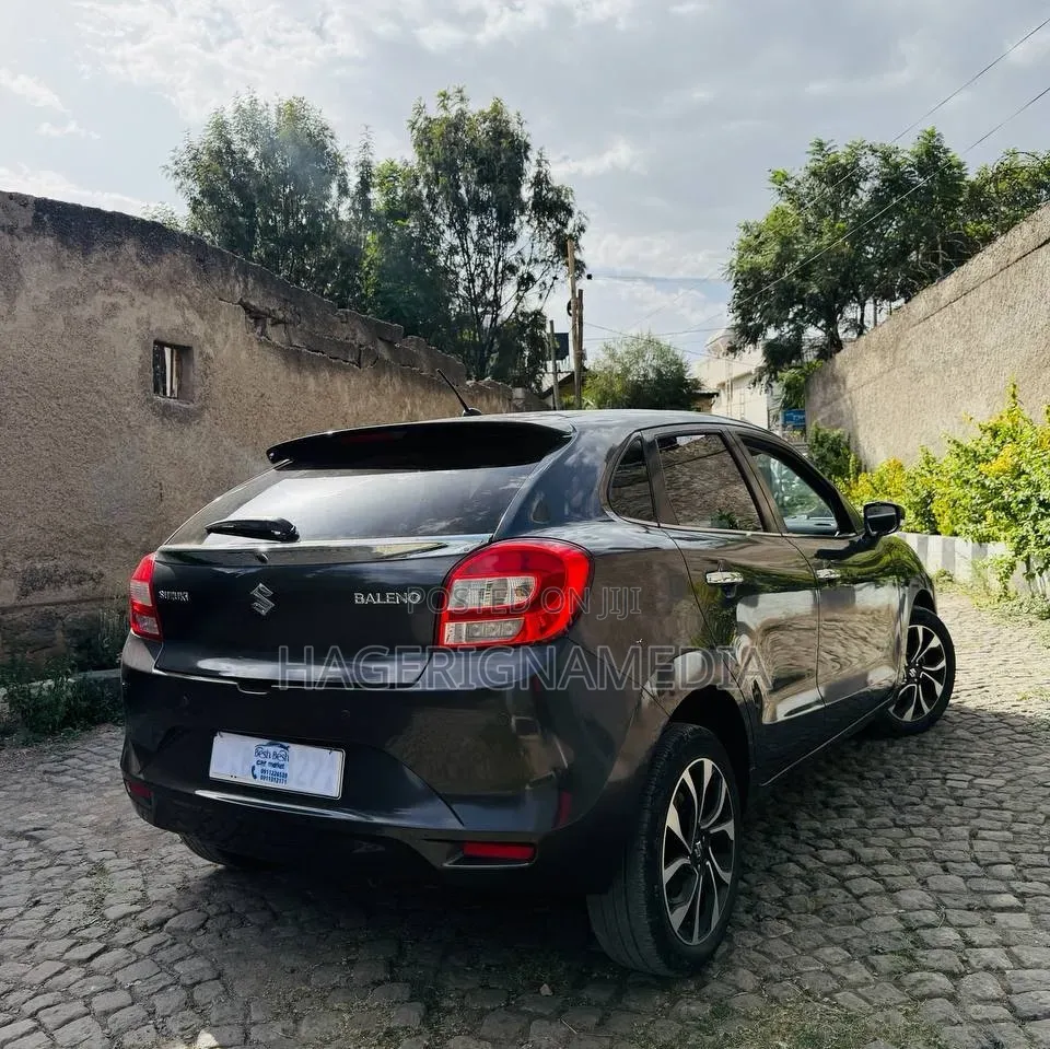 Suzuki Baleno 2022 Gray