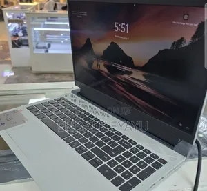 New Laptop Dell G15 5510 16GB Intel Core i7 SSD 512GB