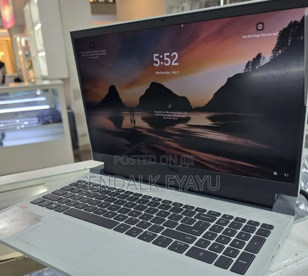 New Laptop Dell G15 5510 16GB Intel Core i7 SSD 512GB