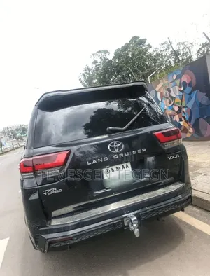 Toyota Land Cruiser 2023 Black