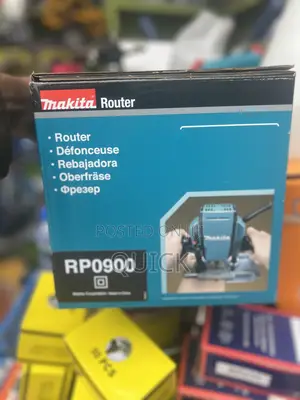 Makita Router Rp0900