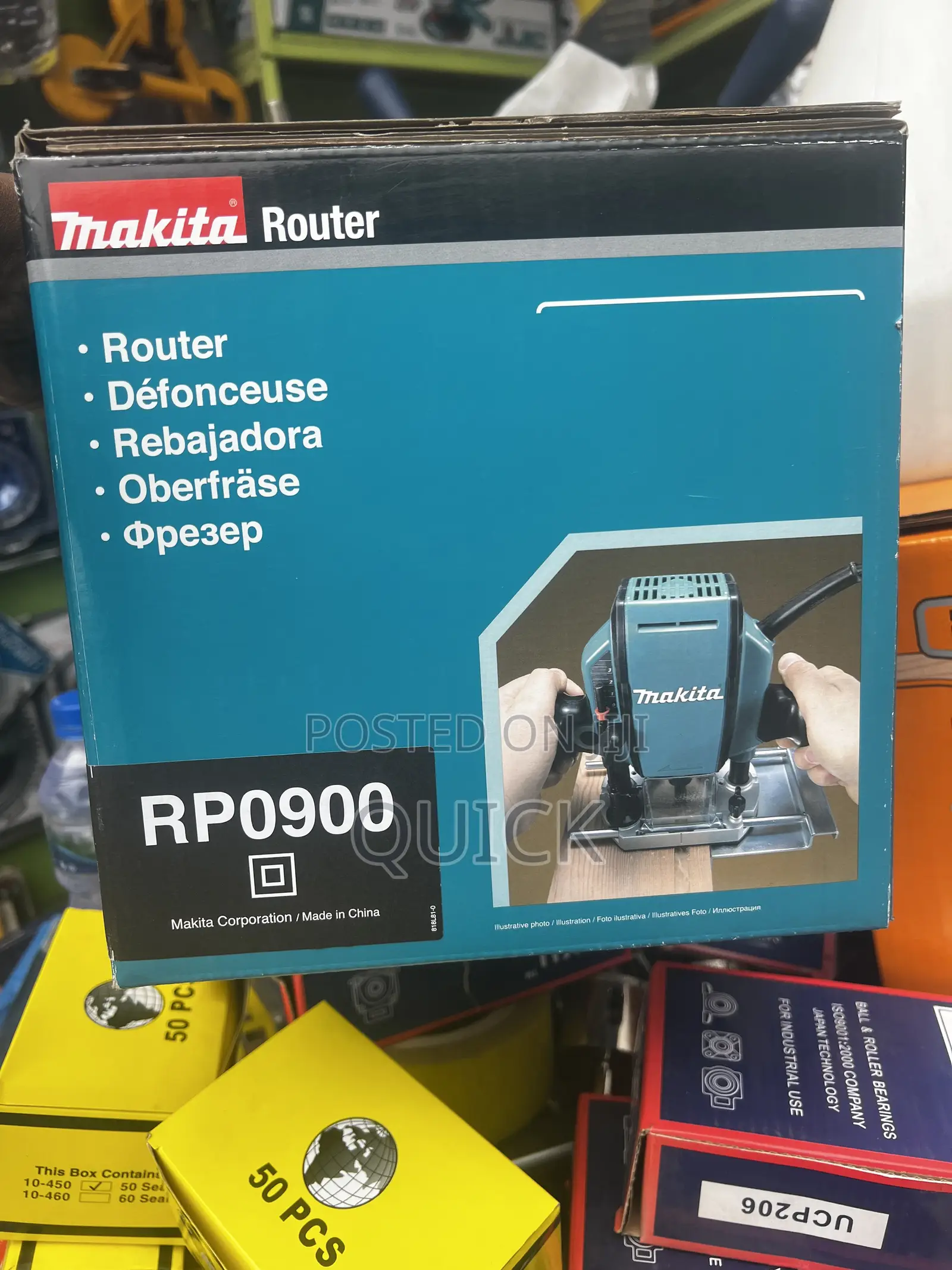 Makita Router Rp0900