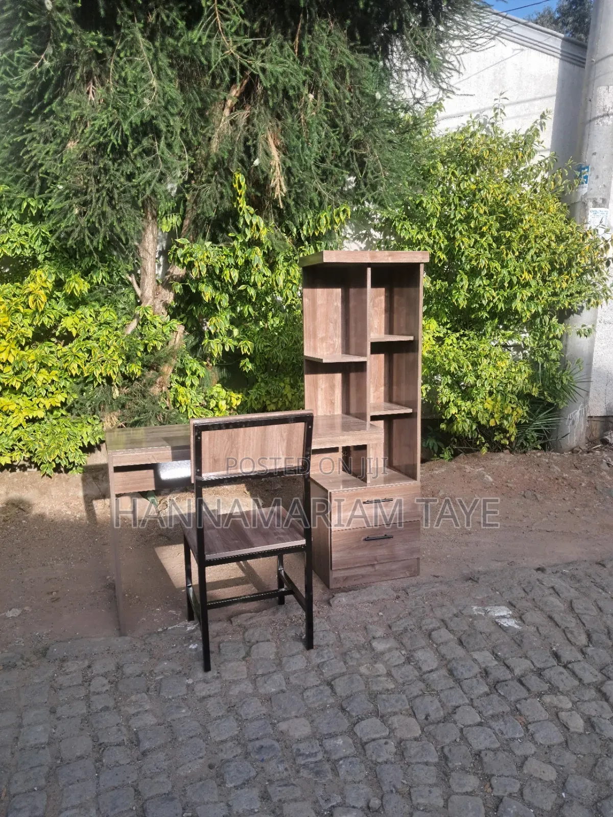 Reading Table