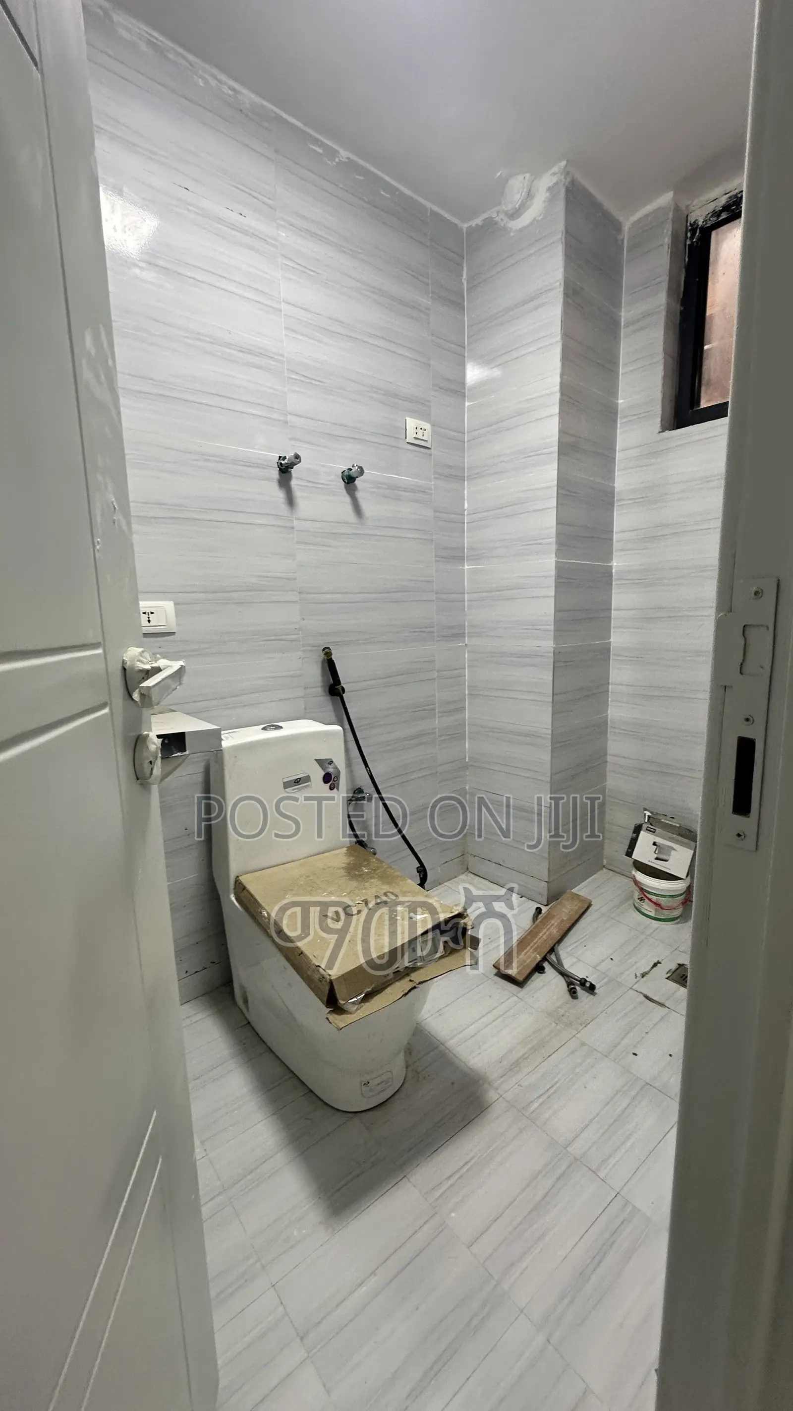 Furnished 3bdrm Condo in አያት 40/60 ኮንዶሚኒየም, Bole for sale