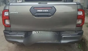 Toyota Hilux 2021 Gray