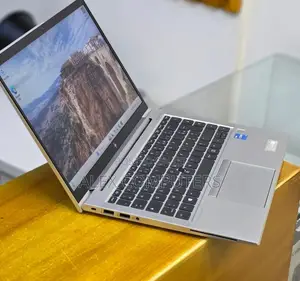 New Laptop HP EliteBook 840 G8 16GB Intel Core i5 SSD 512GB