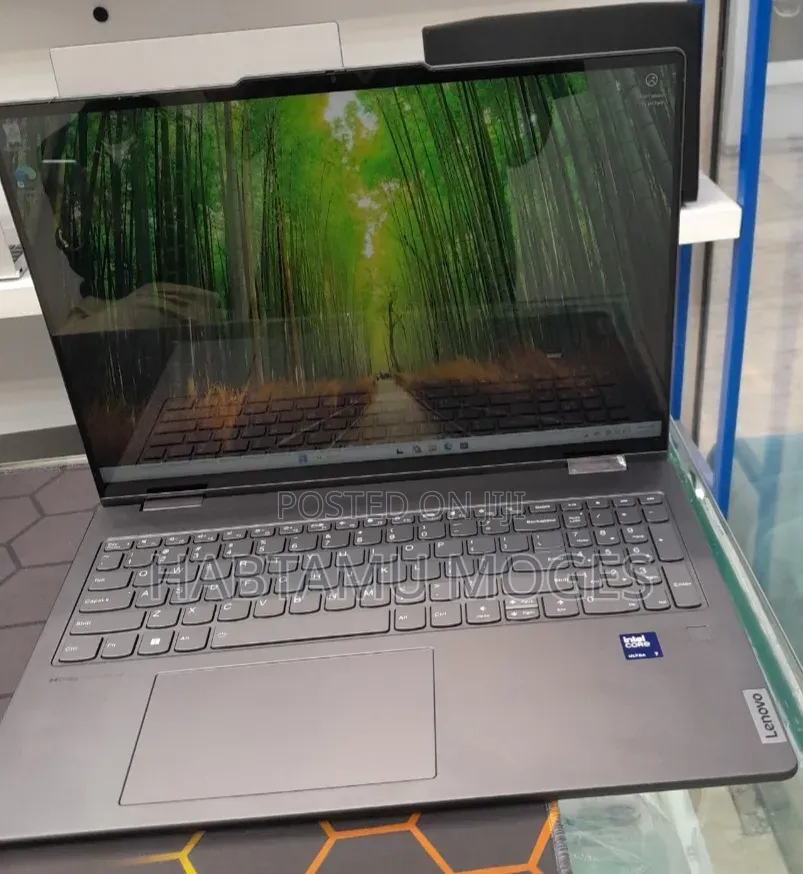 New Laptop Lenovo Yoga 7i 16GB Intel Core Ultra 7 SSD 512GB