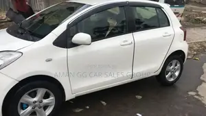 Toyota Yaris 2011 White