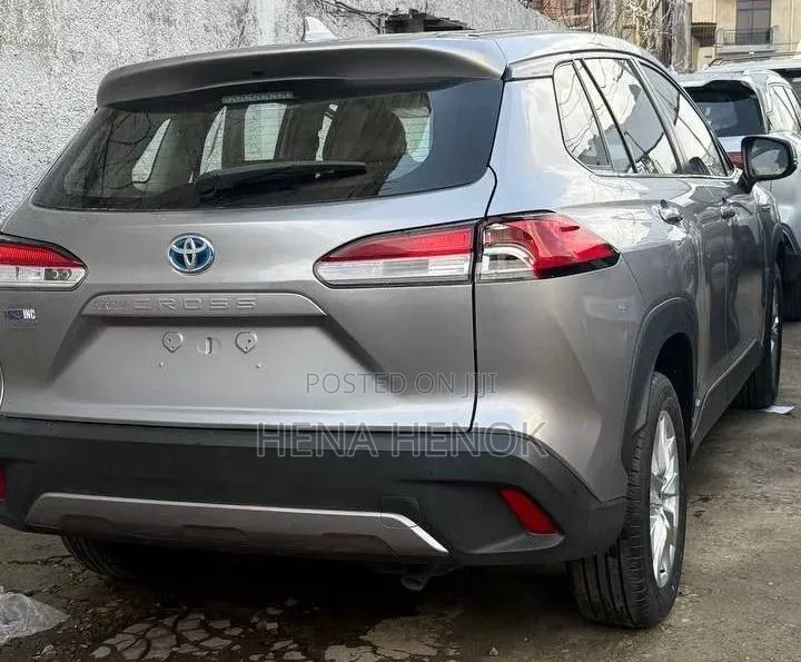 New Toyota Corolla Cross 2024 Gray