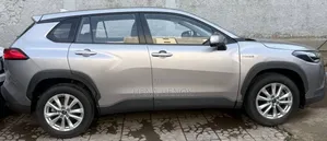 New Toyota Corolla Cross 2024 Gray