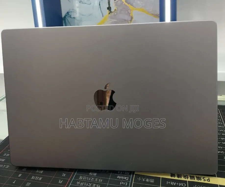 New Laptop Apple MacBook Pro 2021 M1 32GB Apple M1 Max SSD 1T