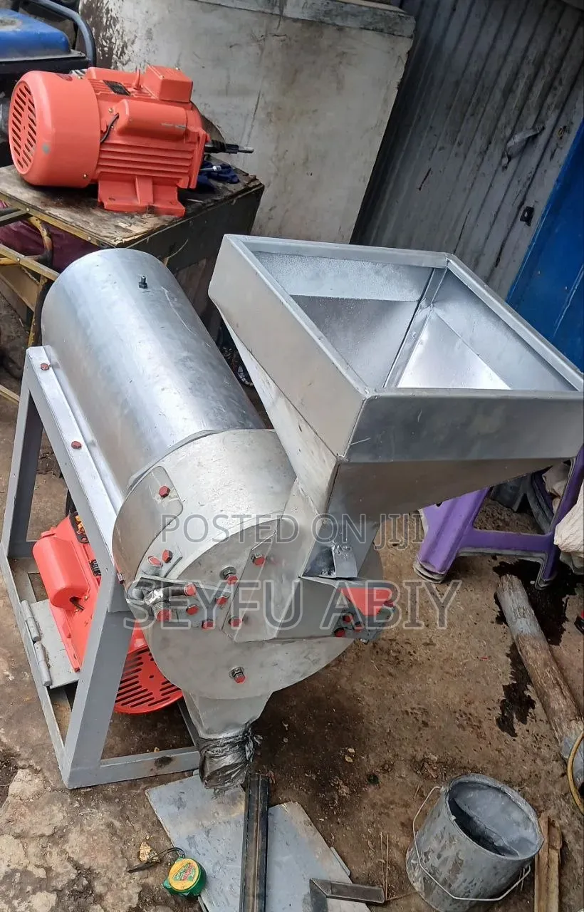 ለውዝ መፍጫ ማሽን Peanut Butter Grinding Machine