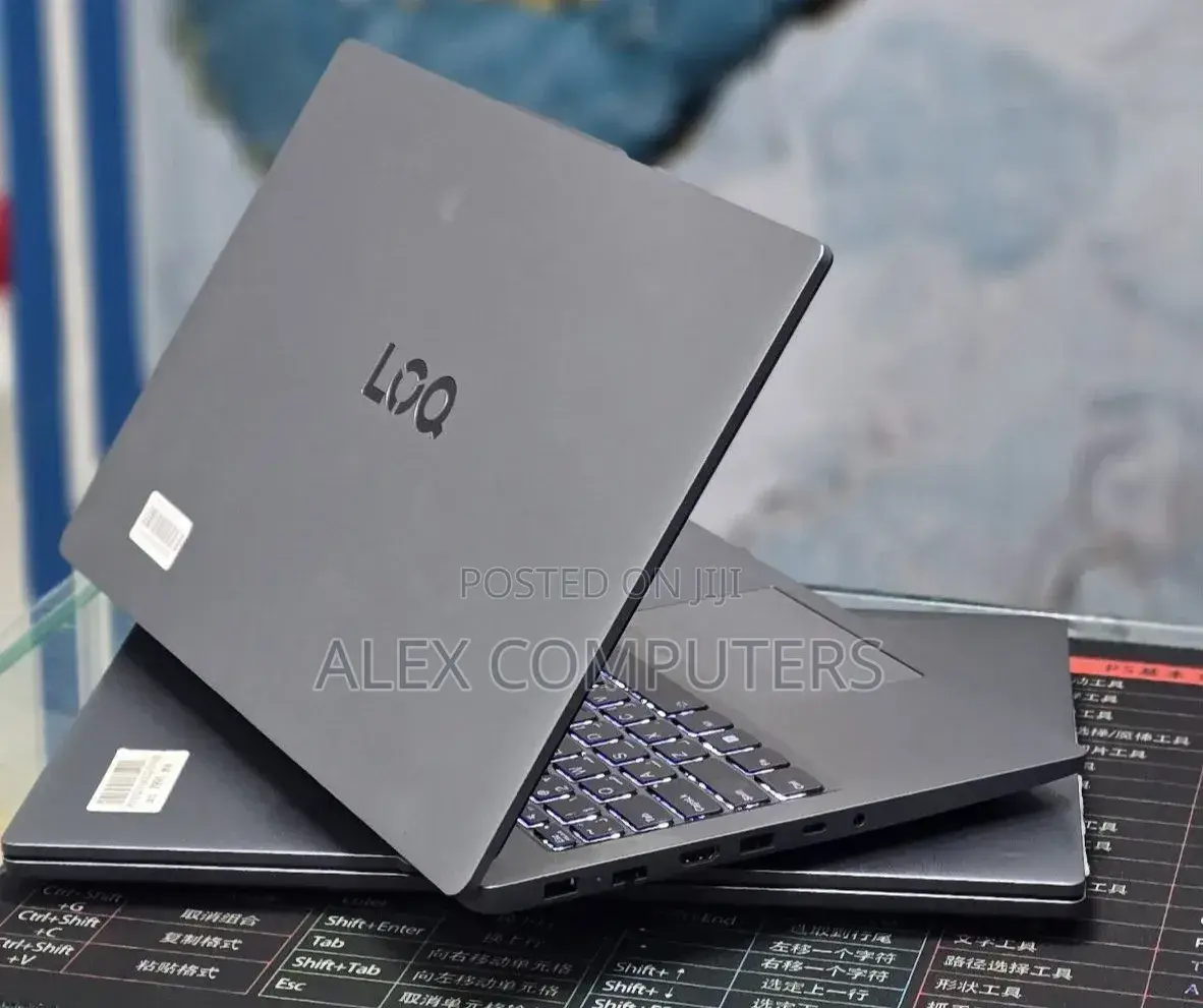 New Laptop Lenovo LOQ 15IRH8 16GB Intel Core i5 SSD 512GB