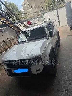 Toyota Land Cruiser Prado 2025 Off white