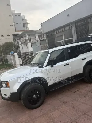 Toyota Land Cruiser Prado 2025 Off white