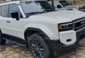 Toyota Land Cruiser Prado 2025 Off white