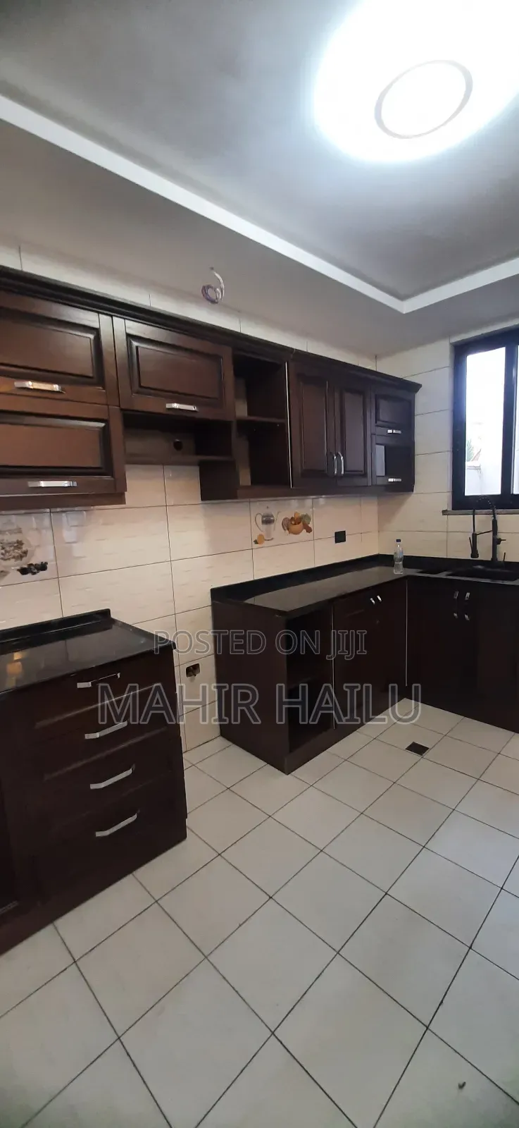 10bdrm House in G+3, Bole for rent