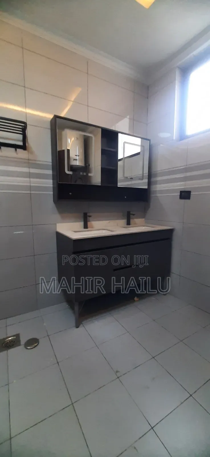 10bdrm House in G+3, Bole for rent