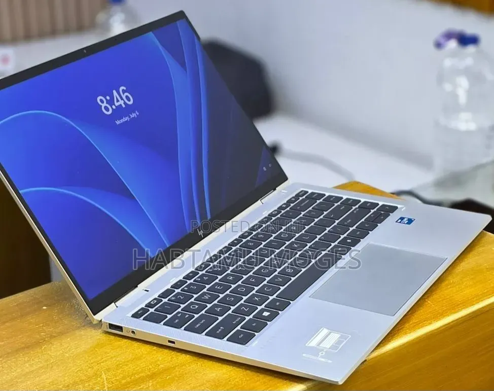 New Laptop HP EliteBook 1040 G8 16GB Intel Core i7 SSD 512GB