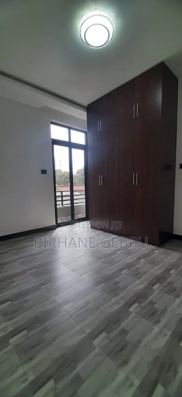 10bdrm House in G+3 House, Bole for rent