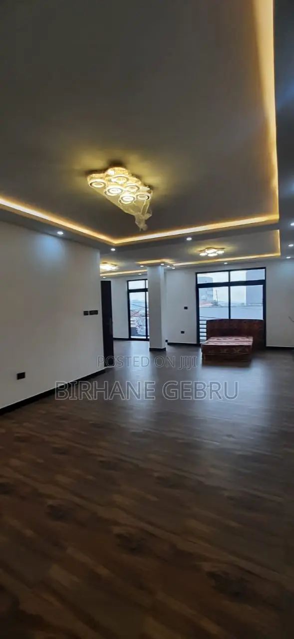 10bdrm House in G+3 House, Bole for rent