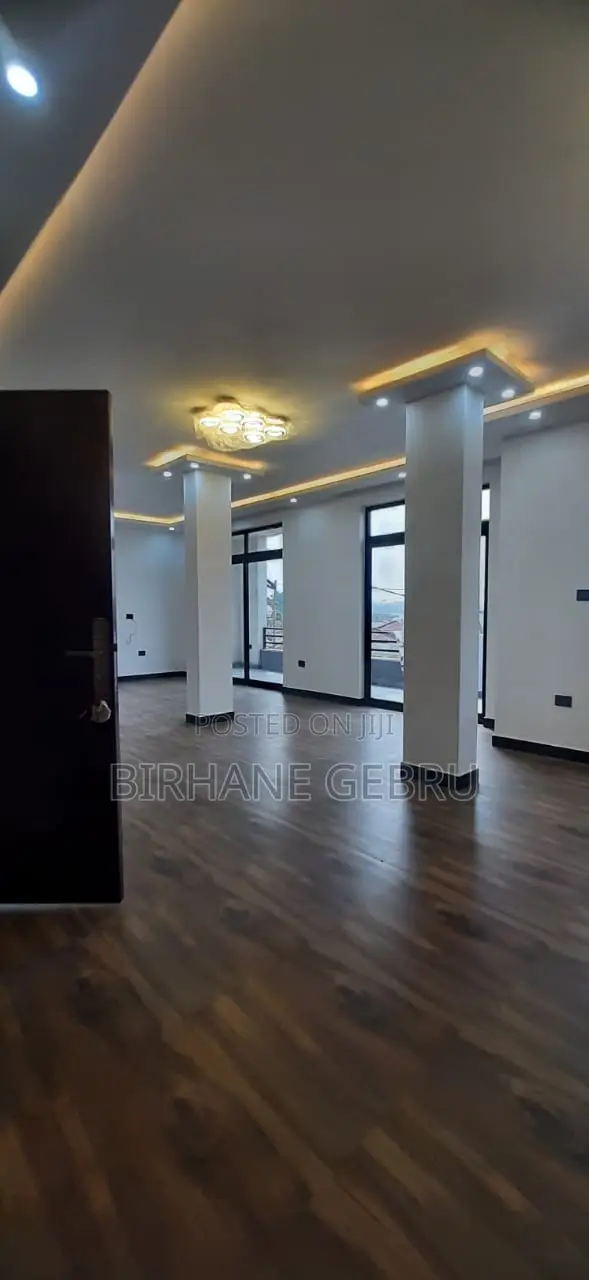 10bdrm House in G+3 House, Bole for rent