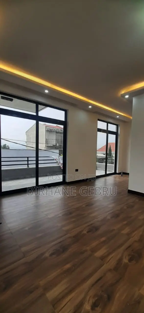 10bdrm House in G+3 House, Bole for rent