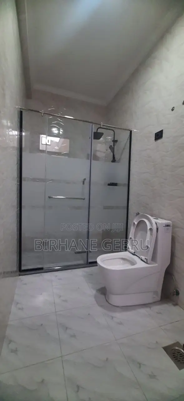 10bdrm House in G+3 House, Bole for rent