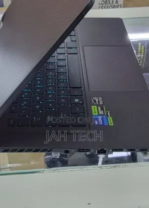 New Laptop Asus ROG Zephyrus G16 16GB Intel Core i7 SSD 1T