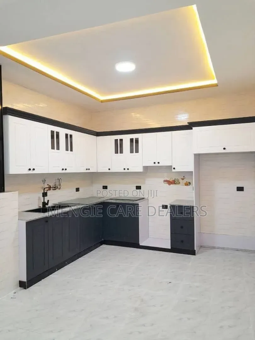 Furnished 4bdrm House in አያት, Yeka for sale