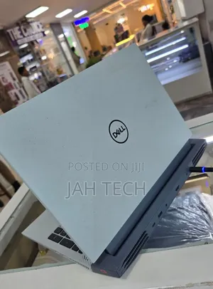 New Laptop Dell G15 5535 16GB Intel Core i7 SSD 512GB