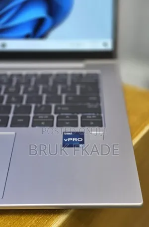 New Laptop HP EliteBook 840 G10 16GB Intel Core i7 SSD 512GB