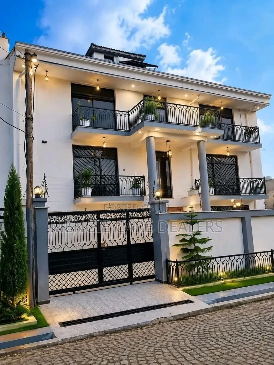Furnished 6bdrm House in Yeka for sale