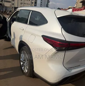 Toyota Highlander Hybrid 2024