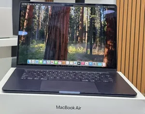 New Laptop Apple MacBook Air 2025 M4 16GB Apple M4 SSD 256GB