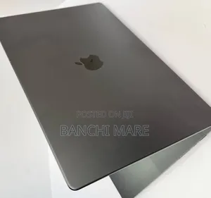New Laptop Apple MacBook Pro 2023 M3 18GB Apple M3 Pro SSD 512GB
