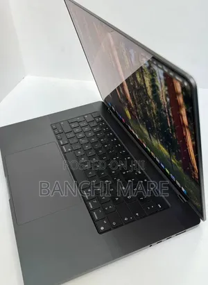 New Laptop Apple MacBook Pro 2023 M3 18GB Apple M3 Pro SSD 512GB