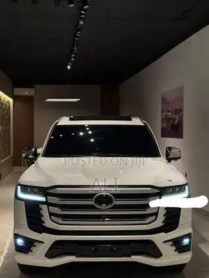 New Toyota Land Cruiser 2025 Off white